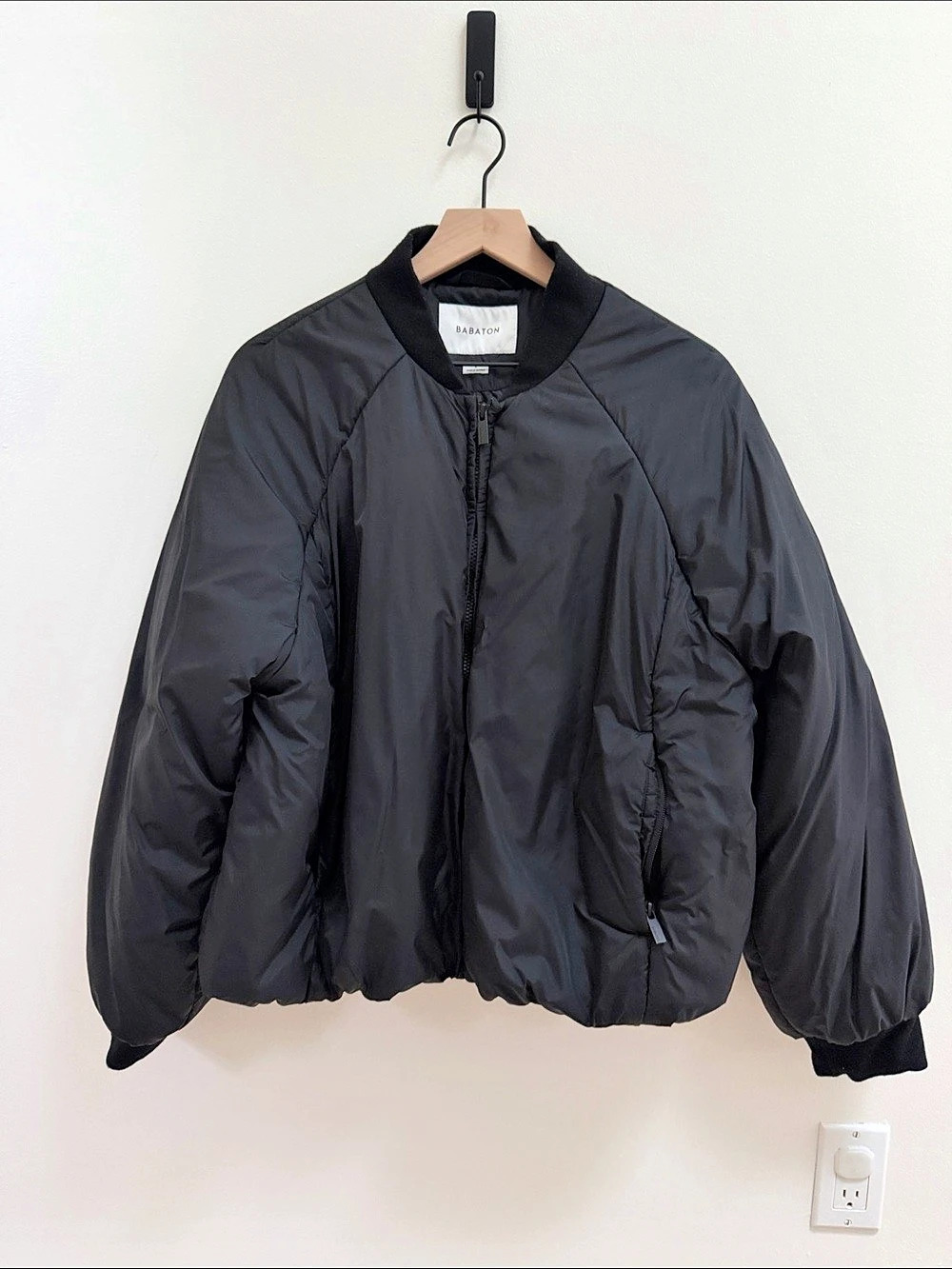 Aritzia Babaton Globe Bomber Black Jacket